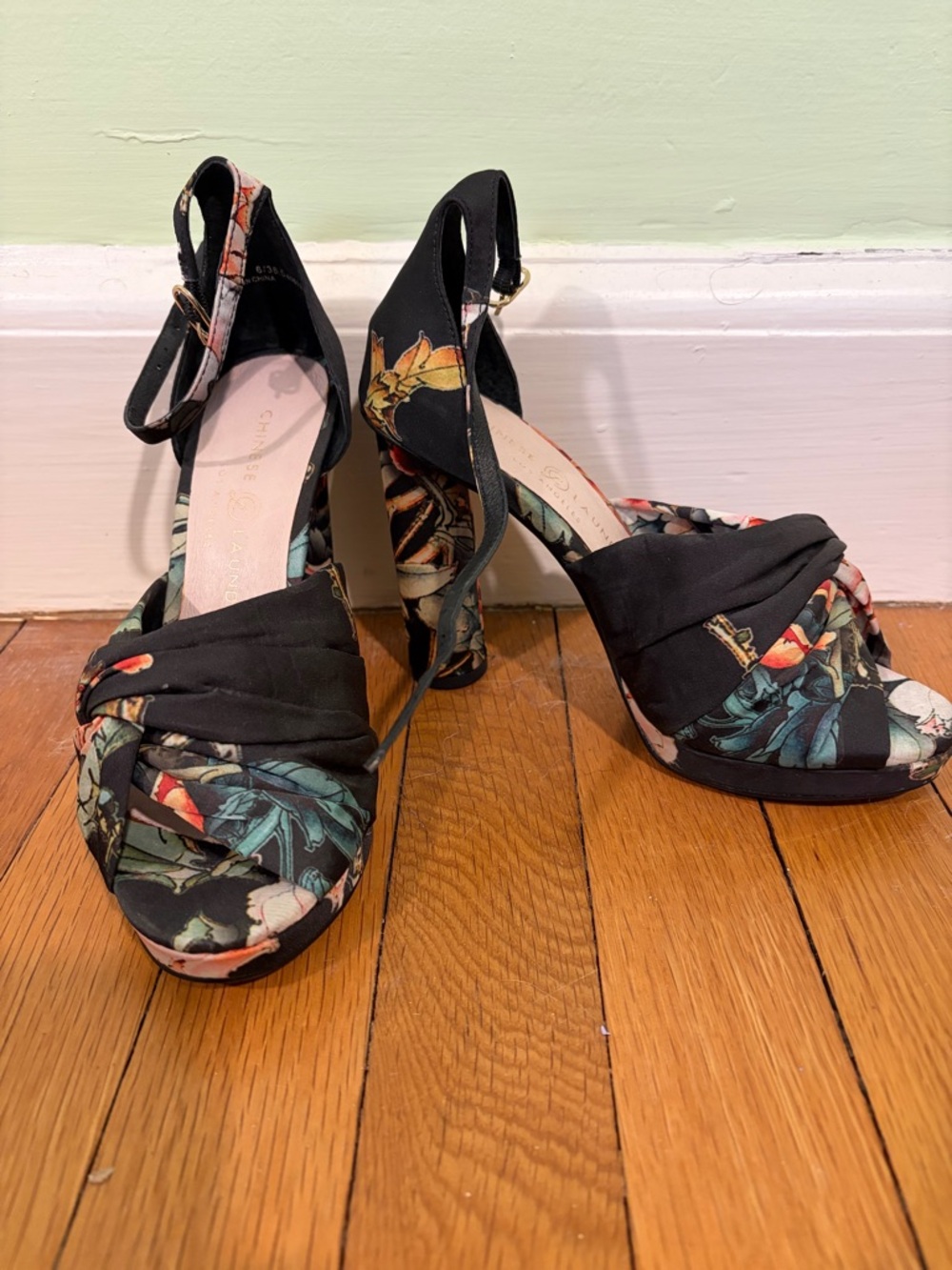 Chinese Laundry Black Floral Platform Sandals with Ankle Strap